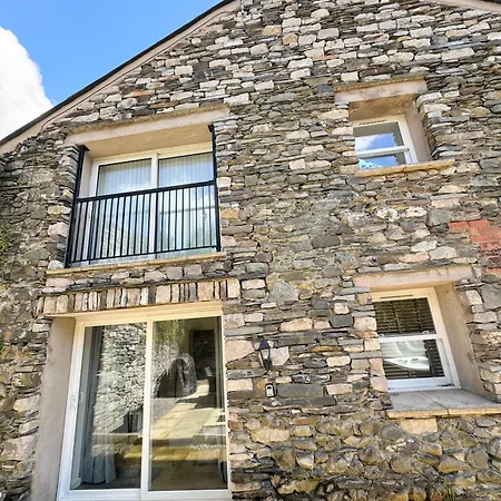 The Barn In The Courtyard, 3 - Bed, Sleeps 5, Pets Welcome *