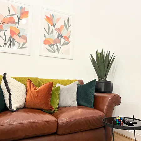 The Barn In The Courtyard, 3 - Bed, Sleeps 5, Pets Welcome アパートホテル *