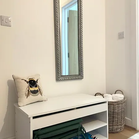 アパートホテル The Barn In The Courtyard, 3 - Bed, Sleeps 5, Pets Welcome ウルバーストン