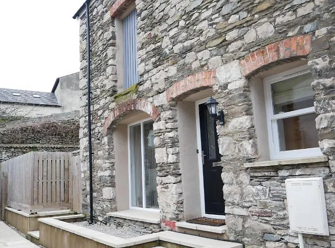 The Barn In The Courtyard, 3 - Bed, Sleeps 5, Pets Welcome *