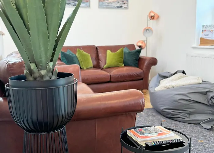 Apart-hotel The Barn In The Courtyard, 3 - Bed, Sleeps 5, Pets Welcome