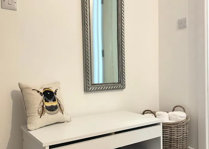 Apart-hotel The Barn In The Courtyard, 3 - Bed, Sleeps 5, Pets Welcome Ulverston