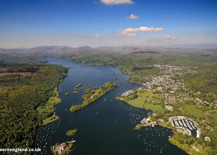 The Barn In The Courtyard, 3 - Bed, Sleeps 5, Pets Welcome Ulverston