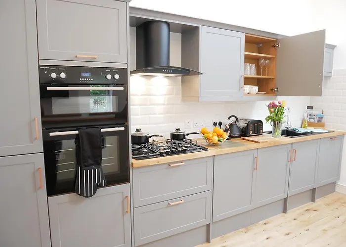 The Barn In The Courtyard, 3 - Bed, Sleeps 5, Pets Welcome * Ulverston