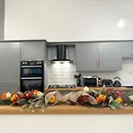 The Barn In The Courtyard, 3 - Bed, Sleeps 5, Pets Welcome *