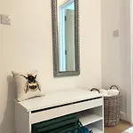 Apart-hotel The Barn In The Courtyard, 3 - Bed, Sleeps 5, Pets Welcome Ulverston