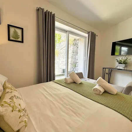 Lejlighedshotel The Barn In The Courtyard, 3 - Bed, Sleeps 5, Pets Welcome Ulverston