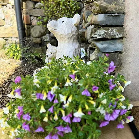 The Barn In The Courtyard, 3 - Bed, Sleeps 5, Pets Welcome Apart-hotel