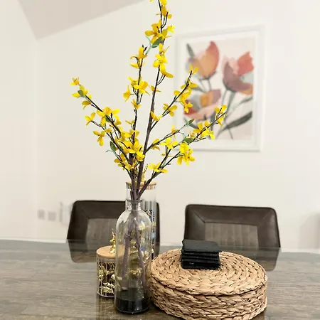 The Barn In The Courtyard, 3 - Bed, Sleeps 5, Pets Welcome מלון דירות אולברסטון