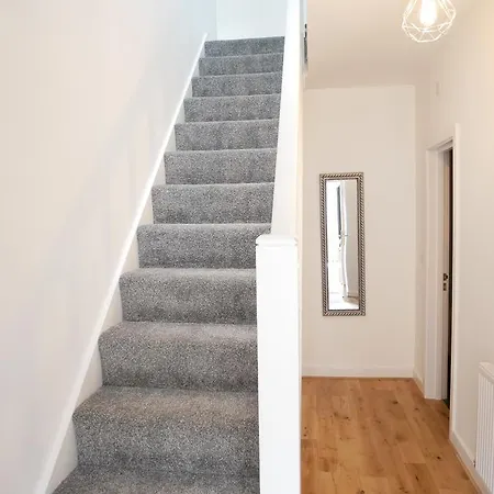 The Barn In The Courtyard, 3 - Bed, Sleeps 5, Pets Welcome *