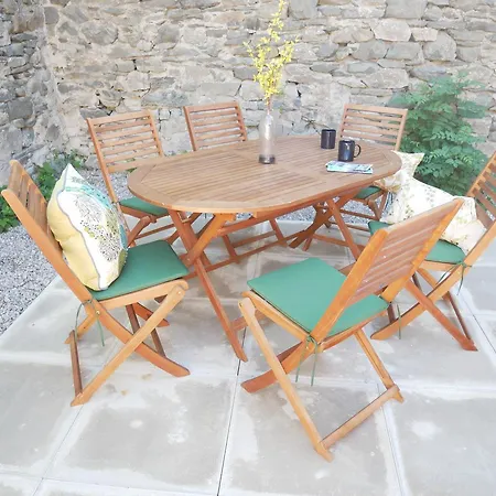Lejlighedshotel The Barn In The Courtyard, 3 - Bed, Sleeps 5, Pets Welcome Ulverston