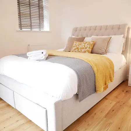 The Barn In The Courtyard, 3 - Bed, Sleeps 5, Pets Welcome * אולברסטון