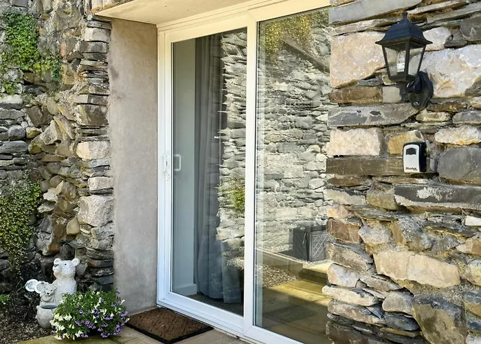 The Barn In The Courtyard, 3 - Bed, Sleeps 5, Pets Welcome Apart-hotel