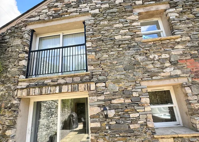 The Barn In The Courtyard, 3 - Bed, Sleeps 5, Pets Welcome *