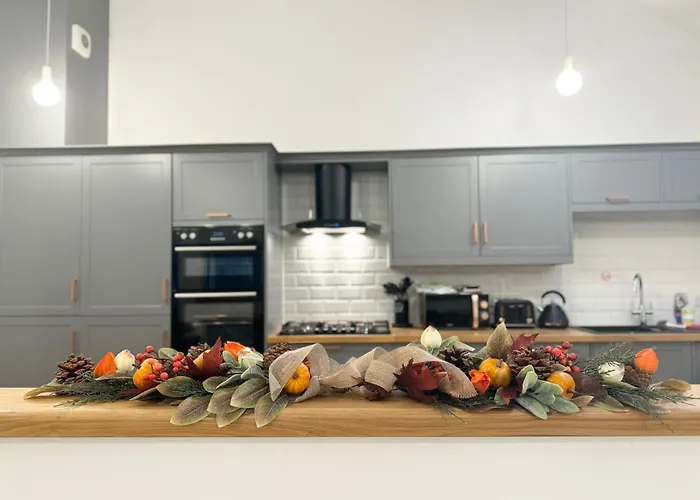 The Barn In The Courtyard, 3 - Bed, Sleeps 5, Pets Welcome *