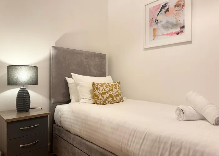 The Barn In The Courtyard, 3 - Bed, Sleeps 5, Pets Welcome Ulverston